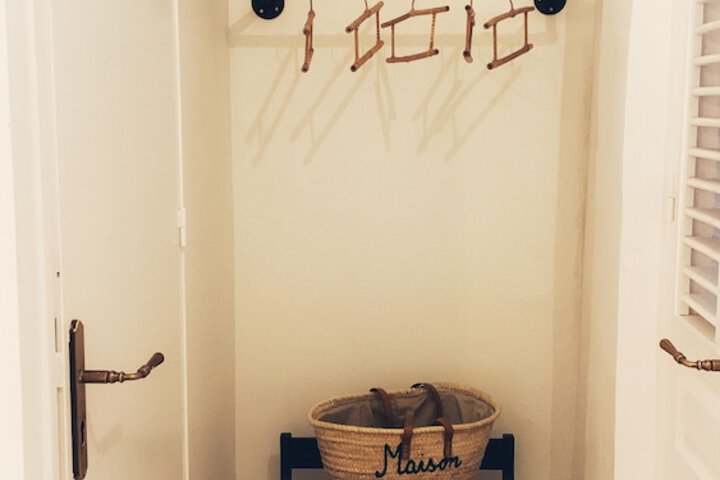 Room 11 of 25