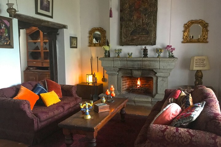 Room 10 of 26