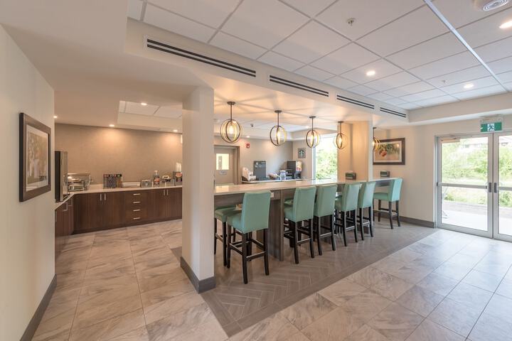 Breakfast area