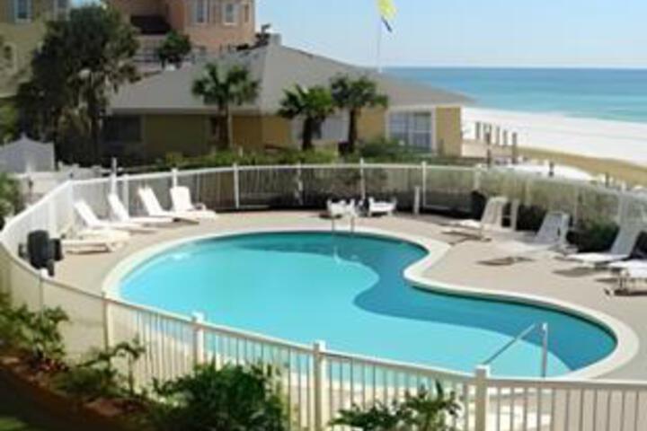 Pools & Facilities