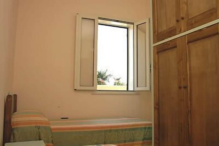 Room 7 of 56