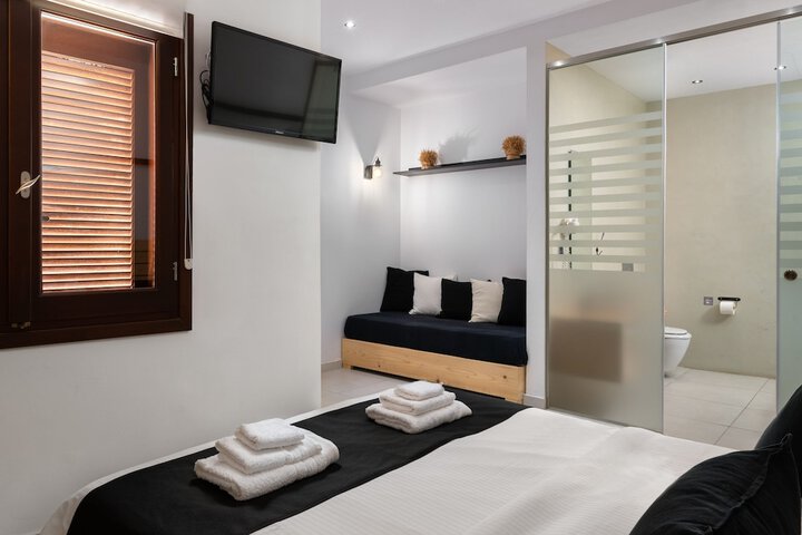 Room 26 of 47