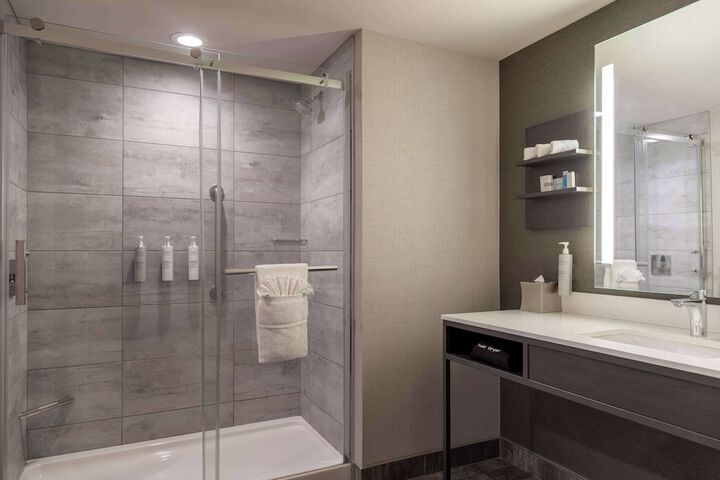 Bathroom shower