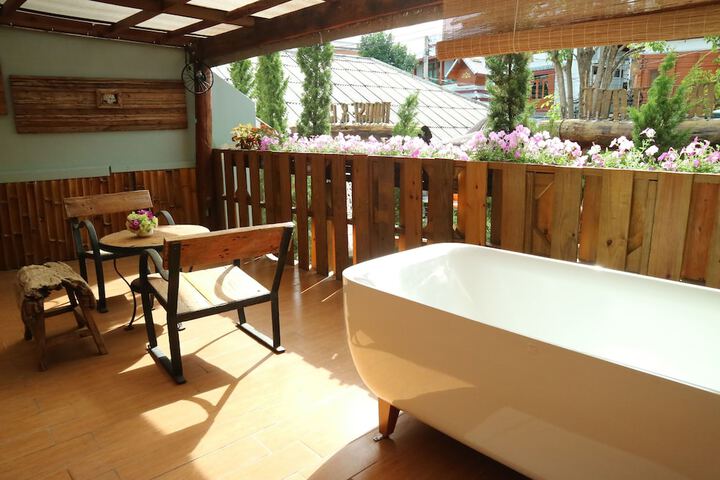 Terrace/Patio 56 of 100