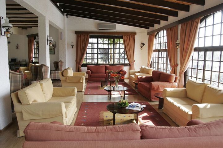 Guest Lobby