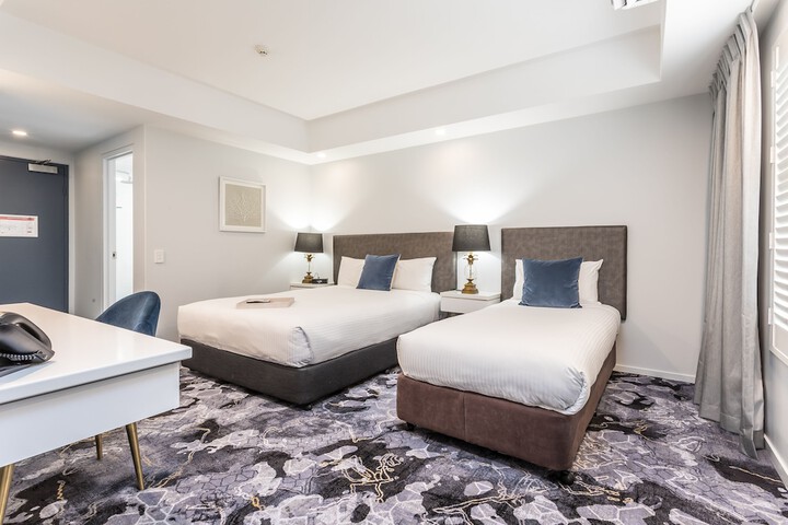 Room 5 of 24