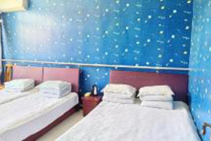 Room 8 of 8