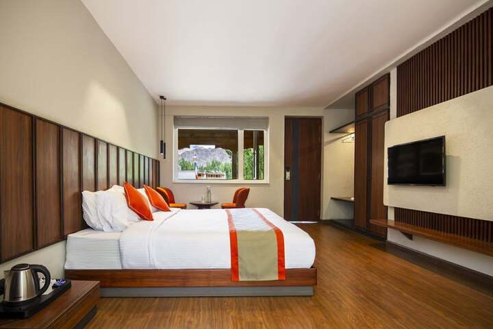 Room 3 of 23