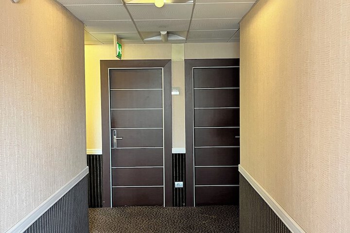 Ballroom/Hall 23 of 25