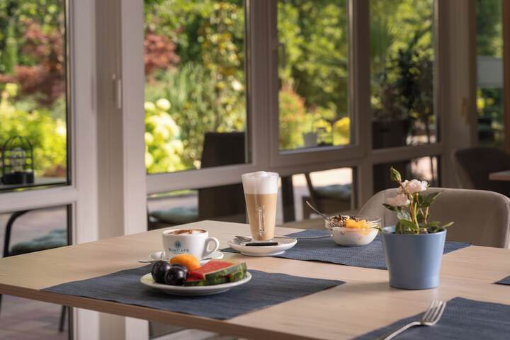 Breakfast/Coffee Service 40 of 62