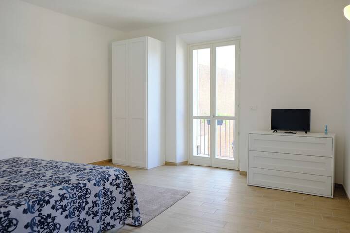 Room 4 of 11