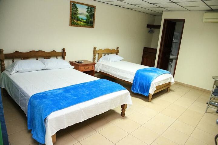 Room 8 of 32