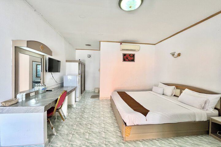 Room 10 of 78