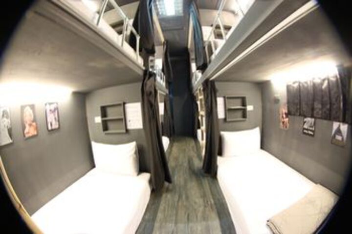 Room 9 of 44