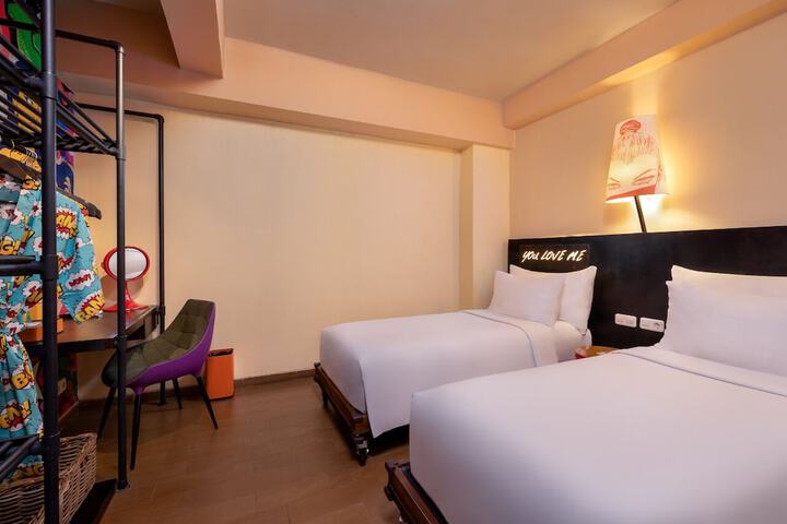 Room 5 of 43