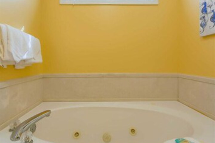 Room 10 of 44