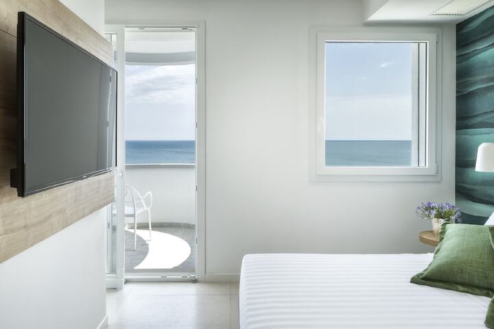 Room 14 of 79