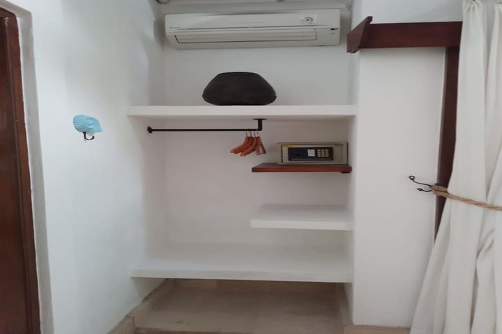Room 7 of 39