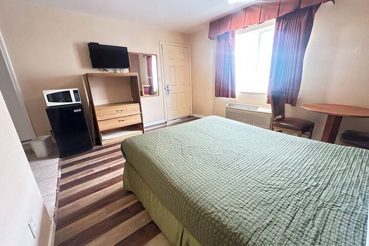 Room 14 of 35