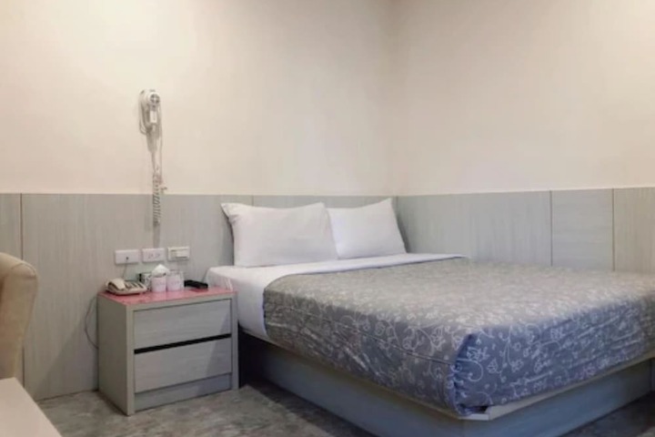 Room 25 of 50