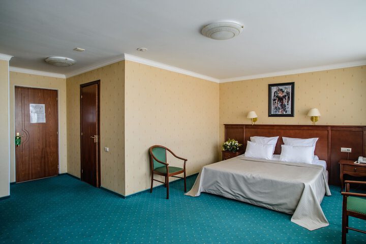 Room 18 of 52