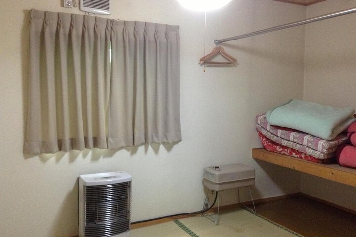 Room 9 of 39