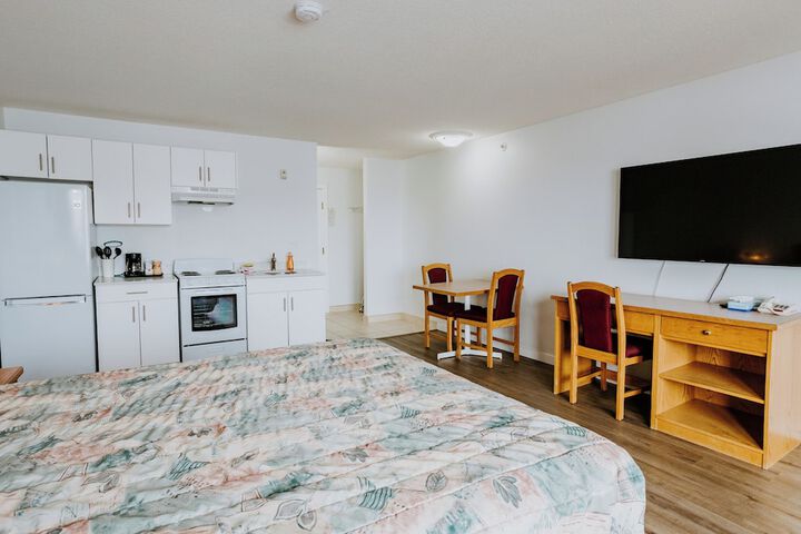Room 4 of 48