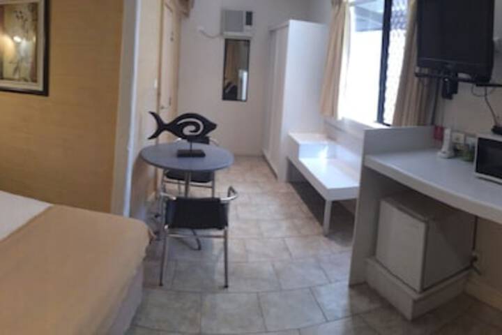 Room 12 of 32