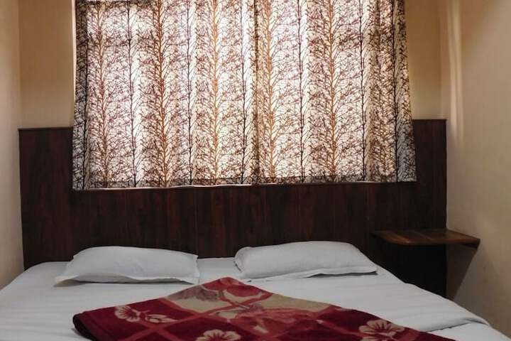Room 9 of 22