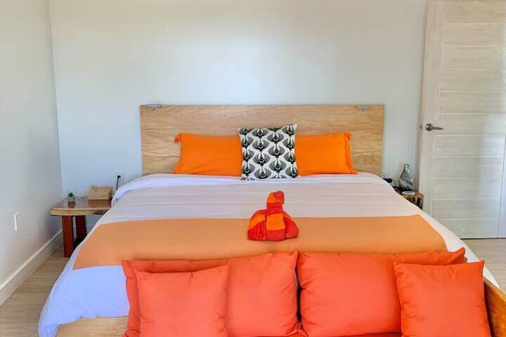 Room 5 of 75