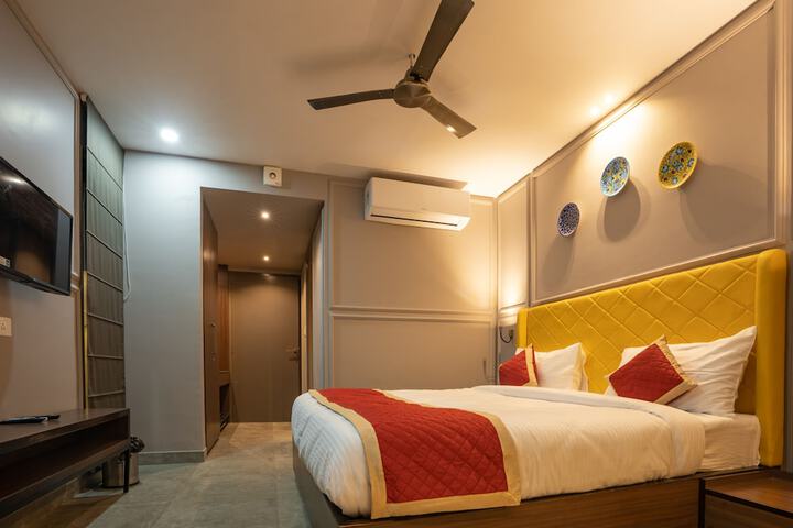 Room 9 of 21