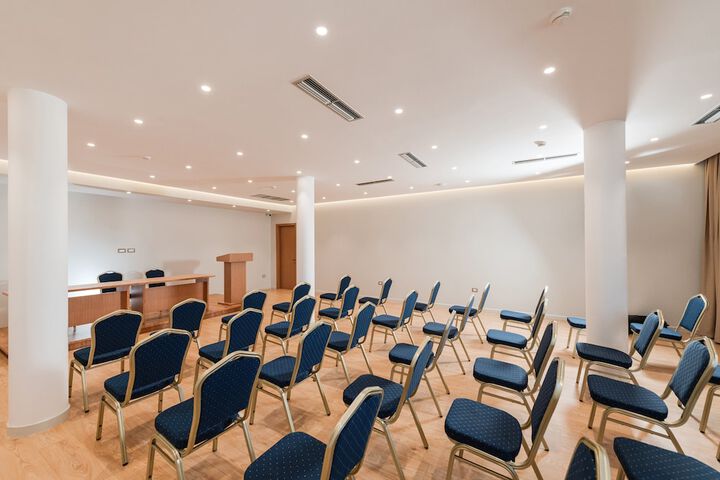 Business Center 107 of 115
