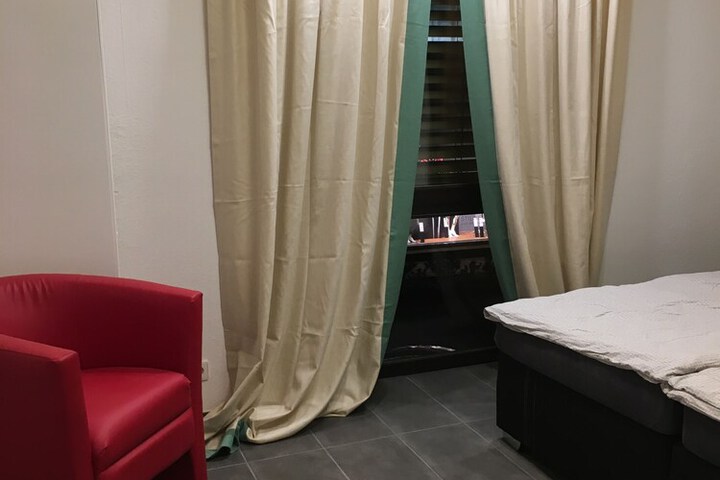 Room 2 of 13