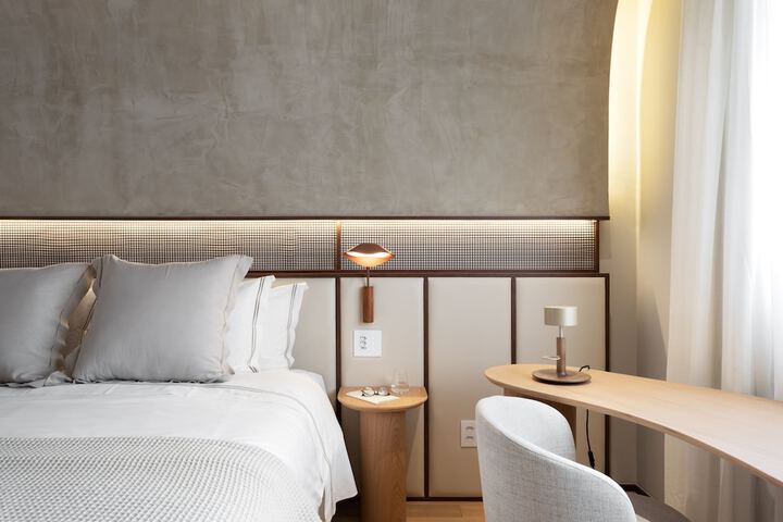 Room amenity