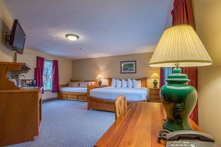 Superior King Lakeside with Shared Balcony (57 of 64)