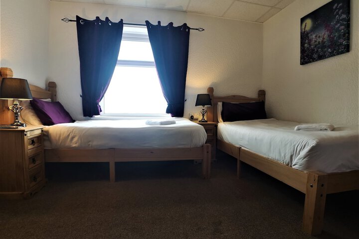 Room 56 of 102