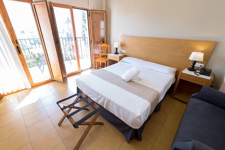 Room 4 of 78