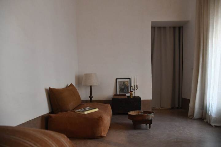 Room 44 of 95