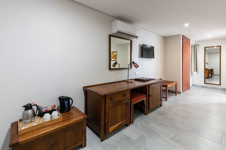 Room 8 of 96