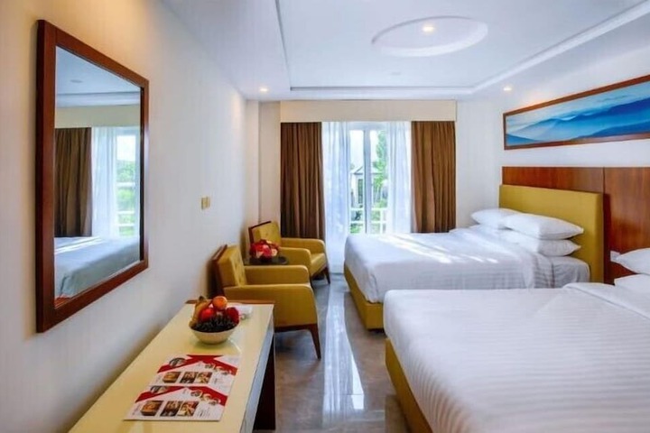 Room 4 of 7