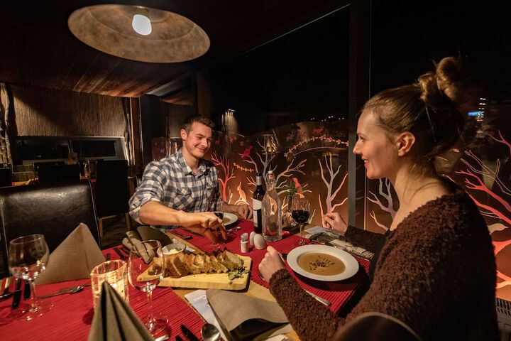 Dining 85 of 137