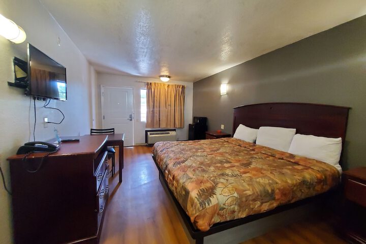 Room 14 of 43