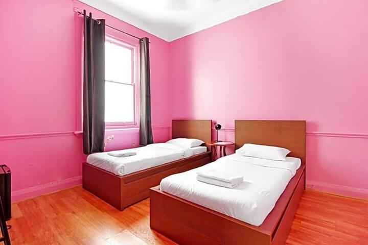 Room 14 of 38
