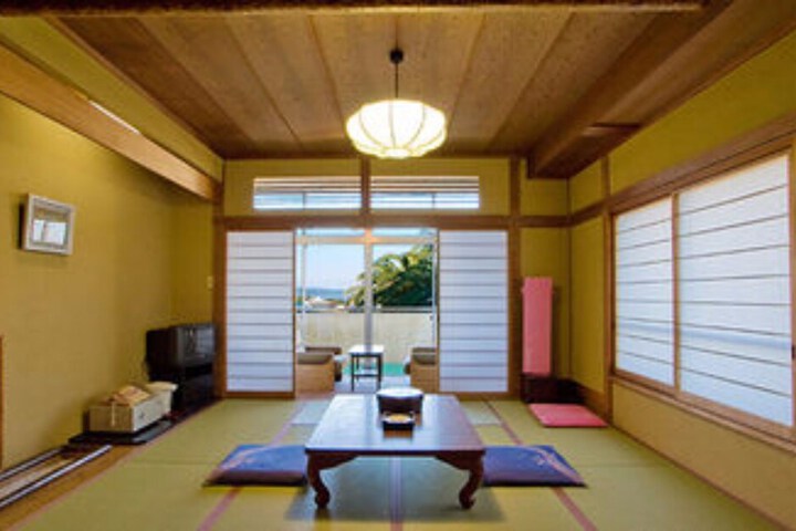 Room 15 of 63