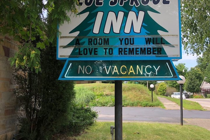 Photo of Ludington Blue Spruce Inn