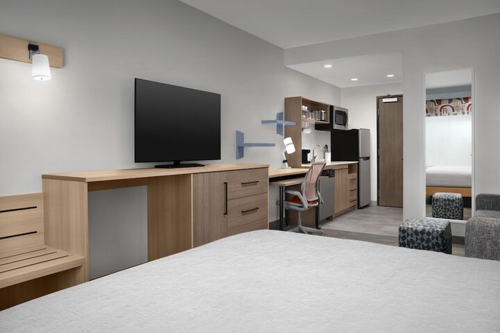 Room 9 of 44
