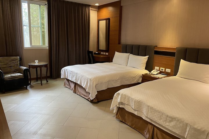 Room 22 of 37
