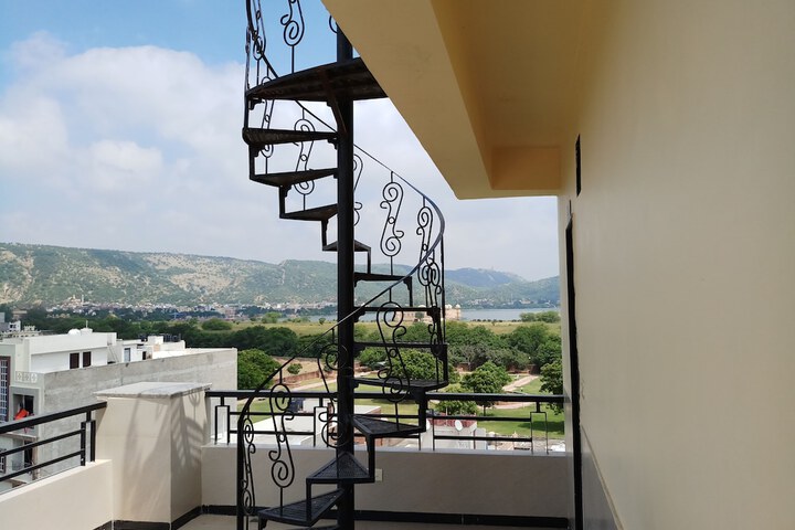 Terrace/Patio 23 of 33
