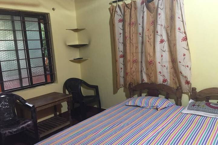Room 9 of 81