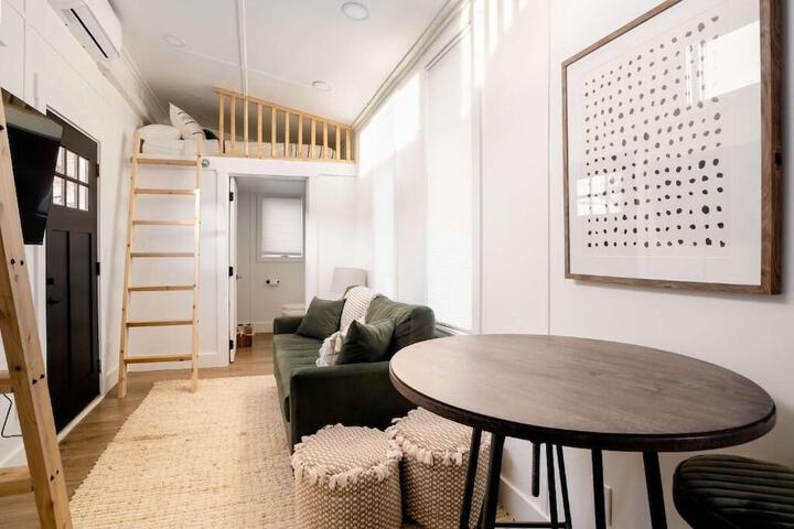 Room 42 of 65